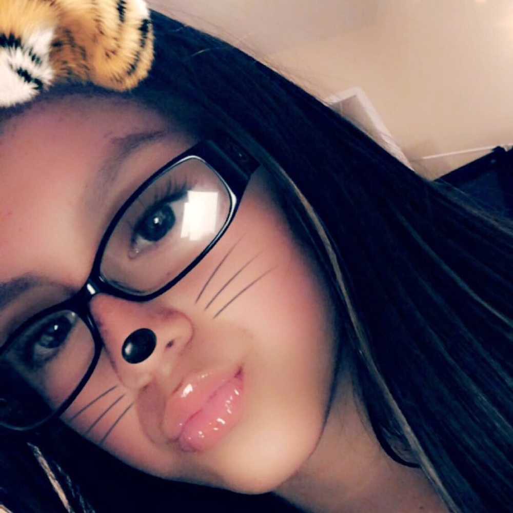 Meet your Posher, Jocelyn